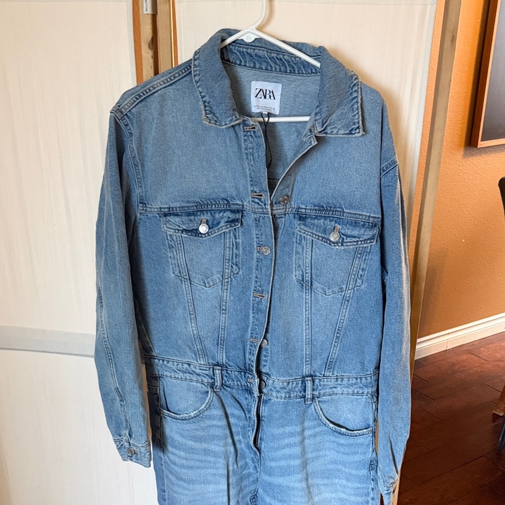 Zara Women's Blue light wash Denim jumpsuit
